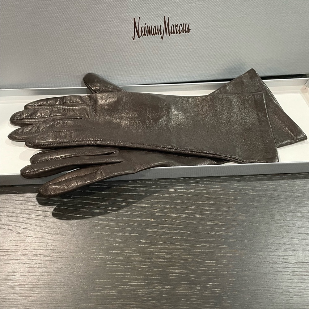 Neiman Marcus Chocolate Brown Leather Gloves